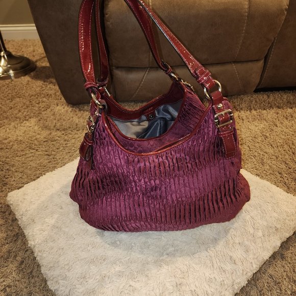 Coach Madison purple gathered sateen signature Maggie shoulder purse - Picture 4 of 7